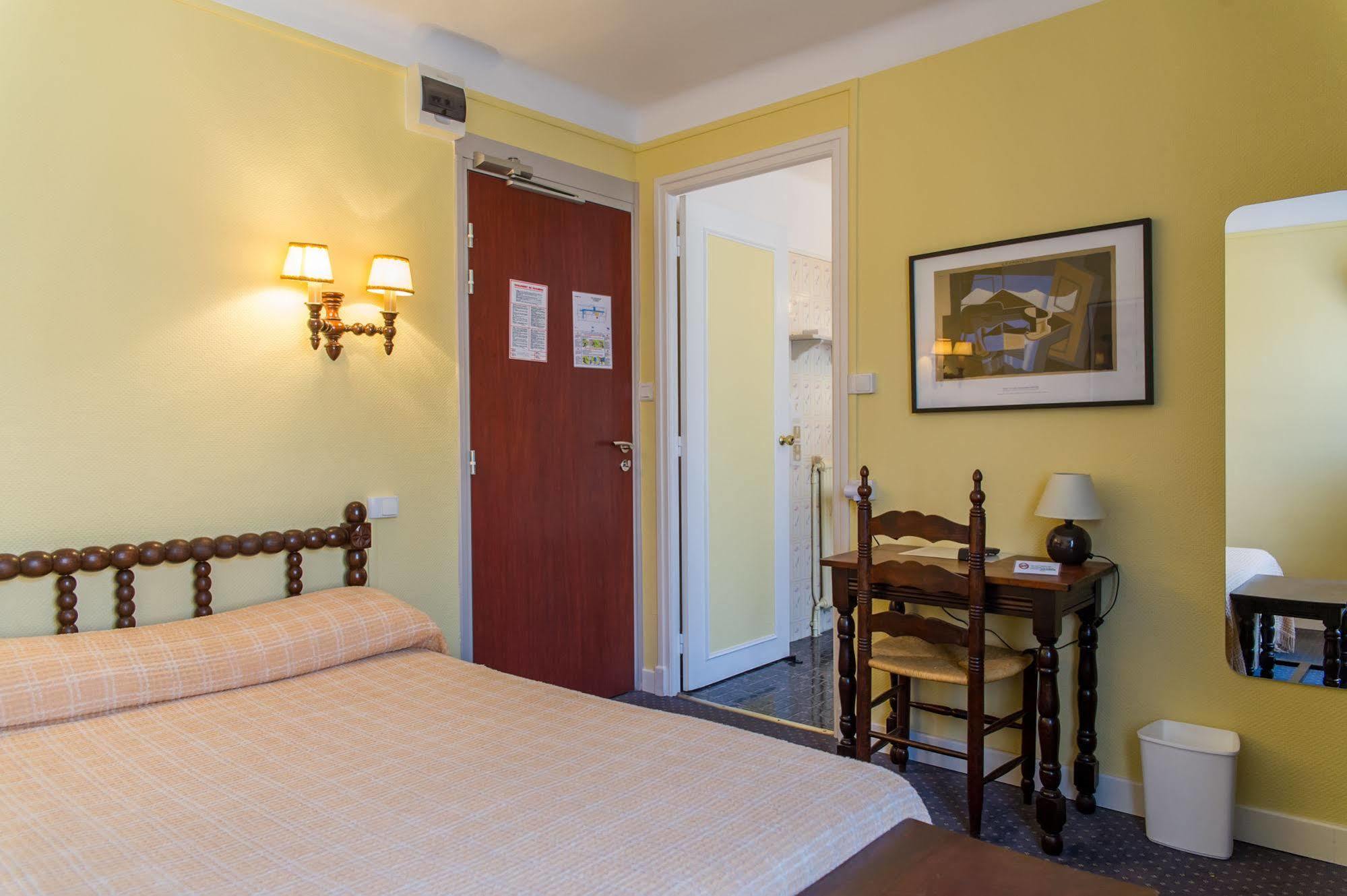 Hotel Pb - Paris-Barcelone Περπινιάν Εξωτερικό φωτογραφία